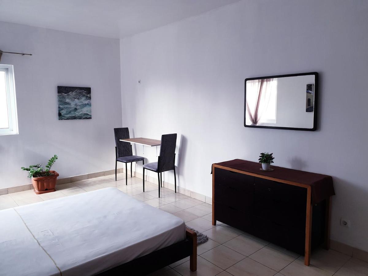 Guest House Mangui Baxu Rooms & Apartment Tarrafal  Eksteriør billede