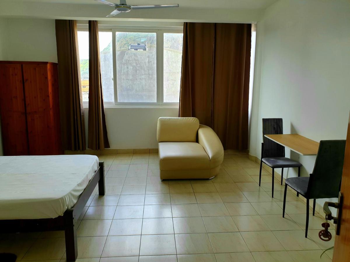 Guest House Mangui Baxu Rooms & Apartment Tarrafal  Eksteriør billede