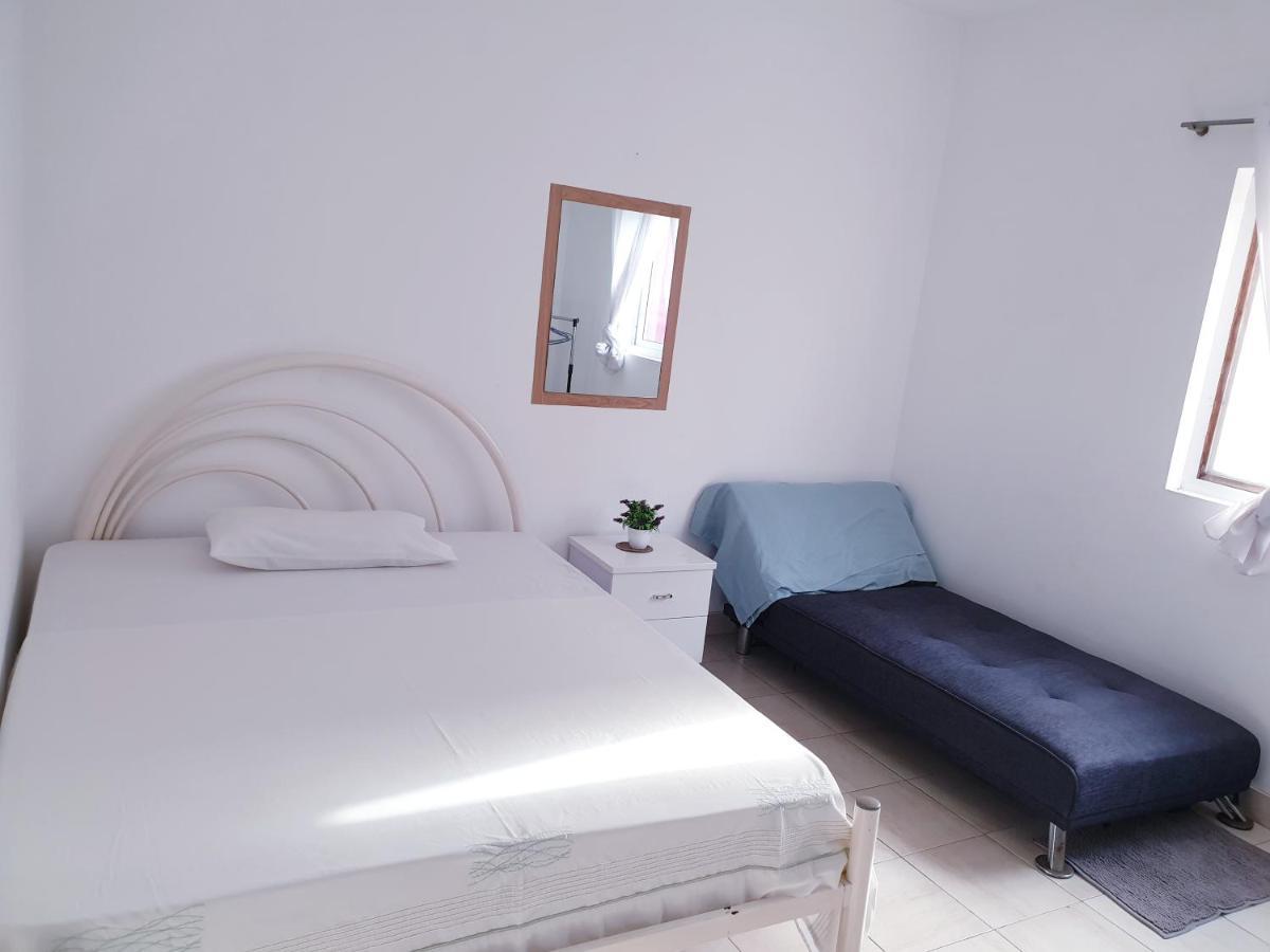 Guest House Mangui Baxu Rooms & Apartment Tarrafal  Eksteriør billede