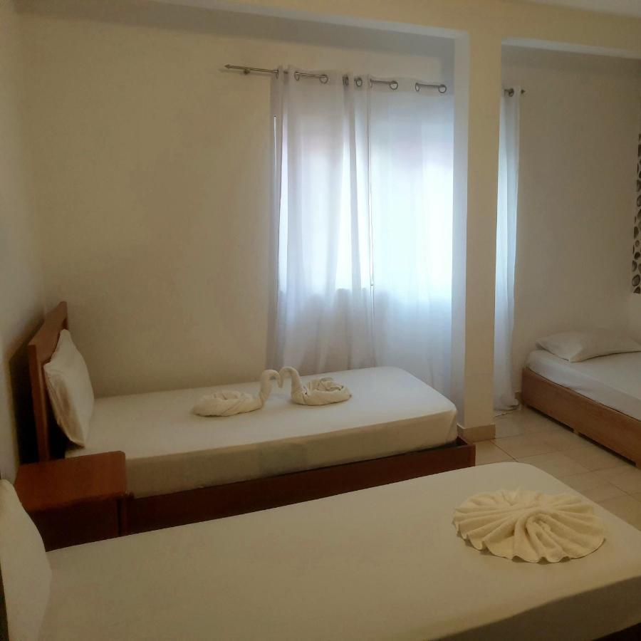 Guest House Mangui Baxu Rooms & Apartment Tarrafal  Eksteriør billede